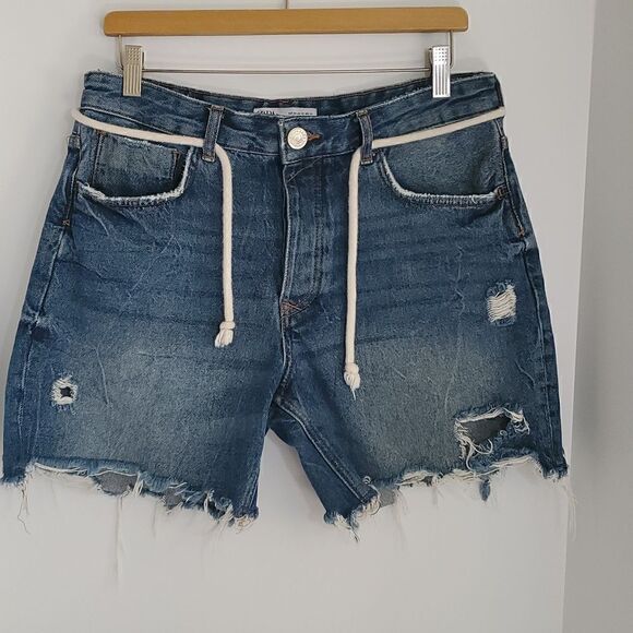 Zara Women's Denim Distressed Button Fly High Rise Shorts Size 31 - Picture 1 of 7